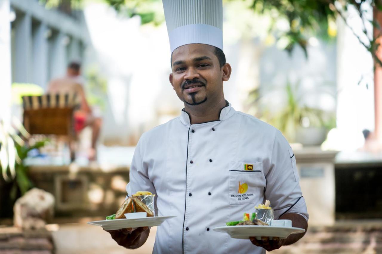 Hotel Alakamanda Anuradhapura